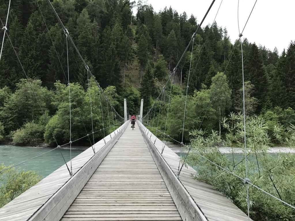 Ferienwohnung Laax Mit Traumblick, Grossem Balkon Und Terrasse Luaran gambar