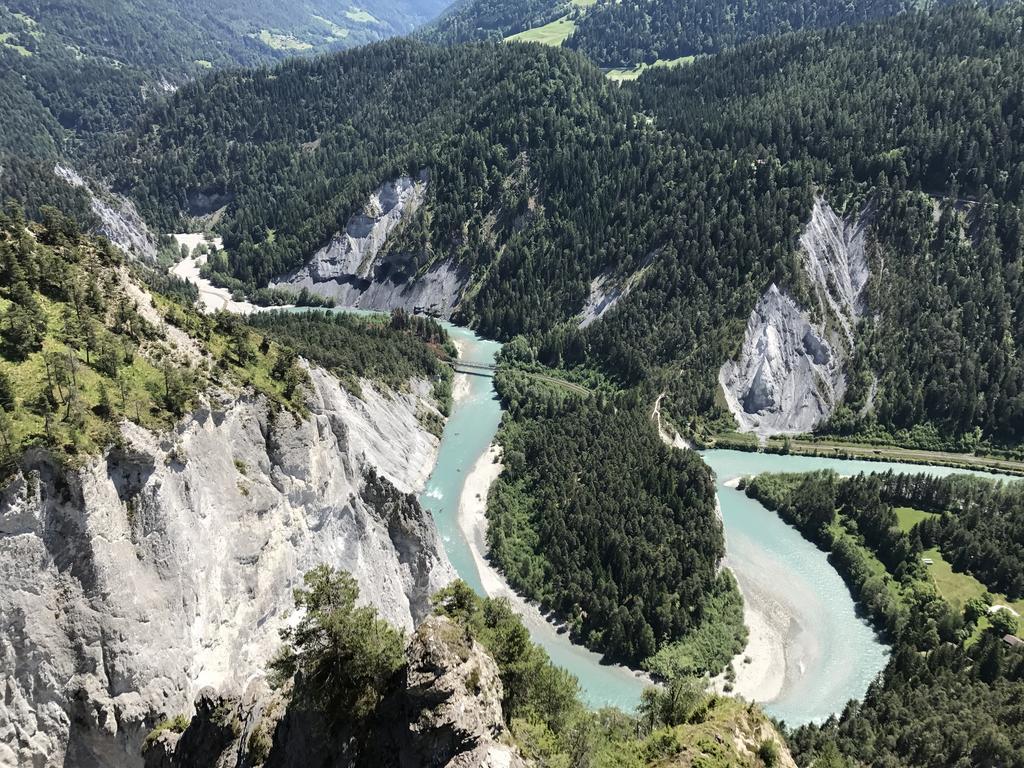 Ferienwohnung Laax Mit Traumblick, Grossem Balkon Und Terrasse Luaran gambar