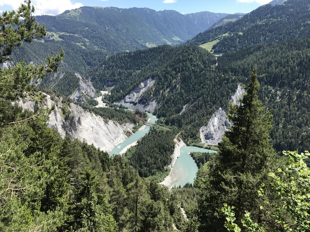 Ferienwohnung Laax Mit Traumblick, Grossem Balkon Und Terrasse Luaran gambar
