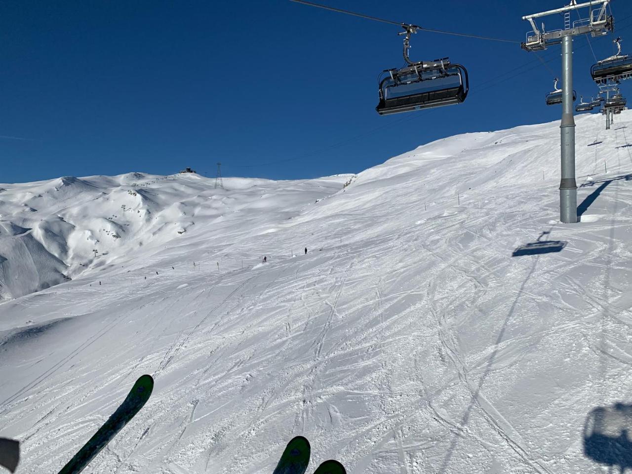 Ferienwohnung Laax Mit Traumblick, Grossem Balkon Und Terrasse Luaran gambar